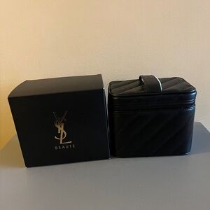 YSL Yves Saint Laurent
Parfums Black Faux Leather Bag Travel Vanity Case 🔥🔥🔥